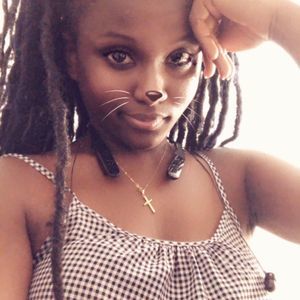 Meet your Posher, Mia